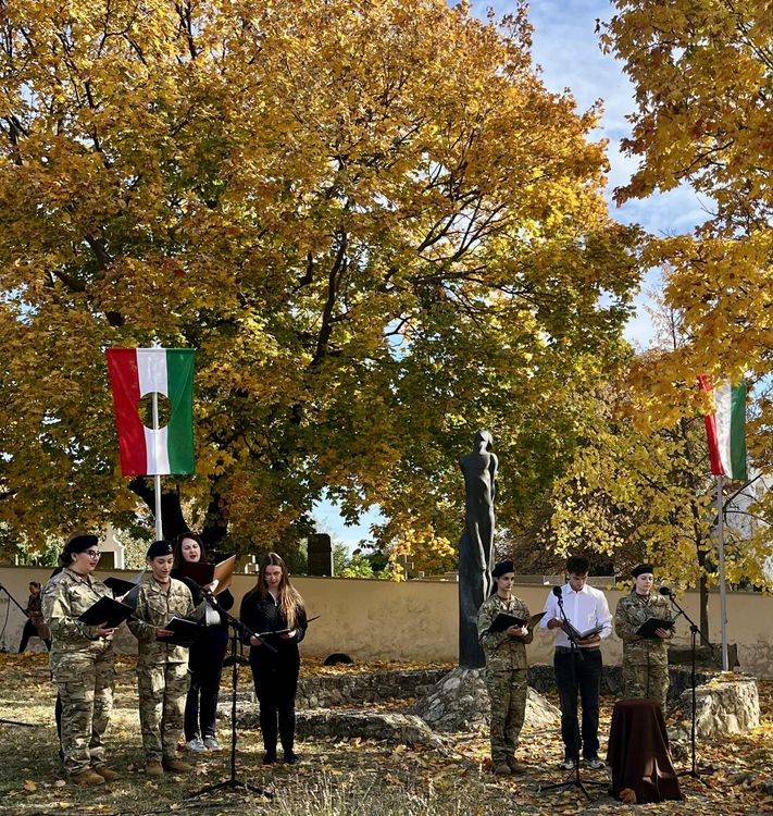 Az október 23-ai városi megemlékezésen közreműködtek kadétjaink