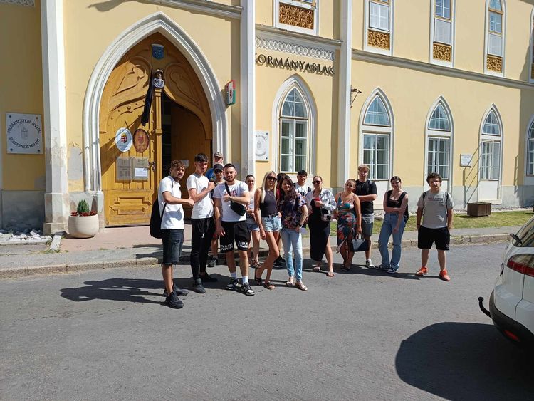A két technikumi 12. osztályoknak is volt egyhetes szakmai gyakorlata