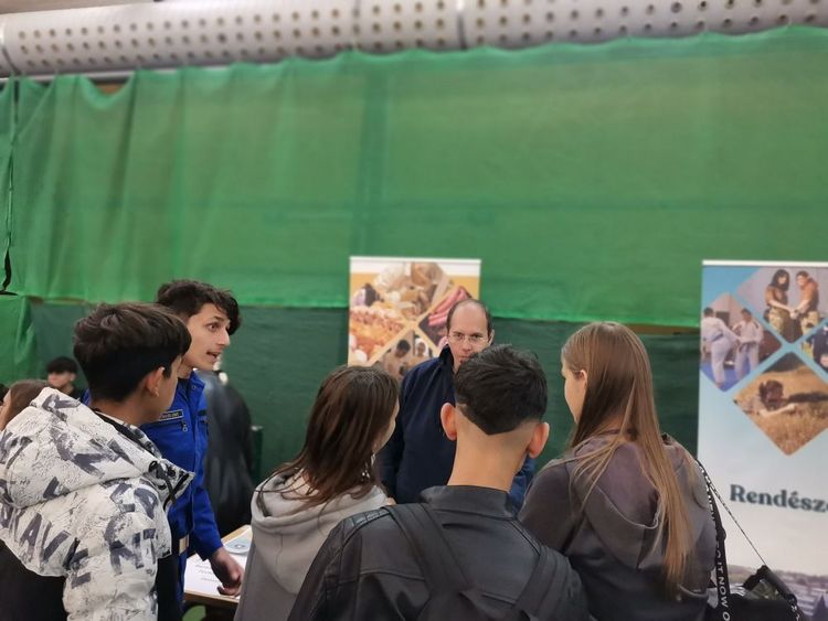 Belügyminisztérium szervezésében ágazati pályaorientációs napon voltunk