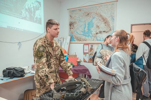 Az NKE HHK tisztjelölt hallgatói látogattak el iskolánkba